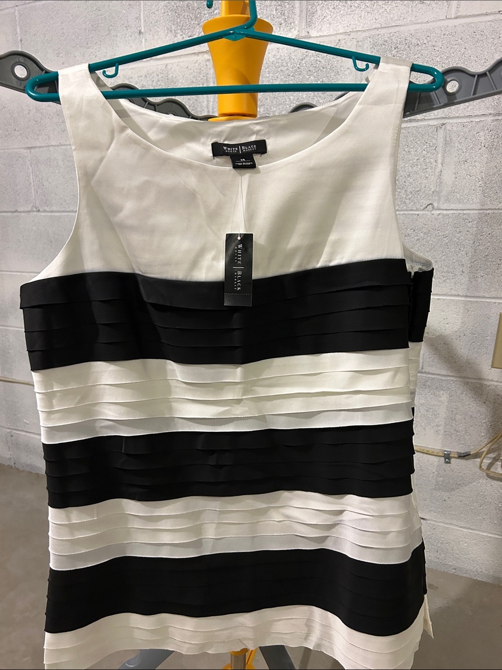 NWT White House Black Market Top